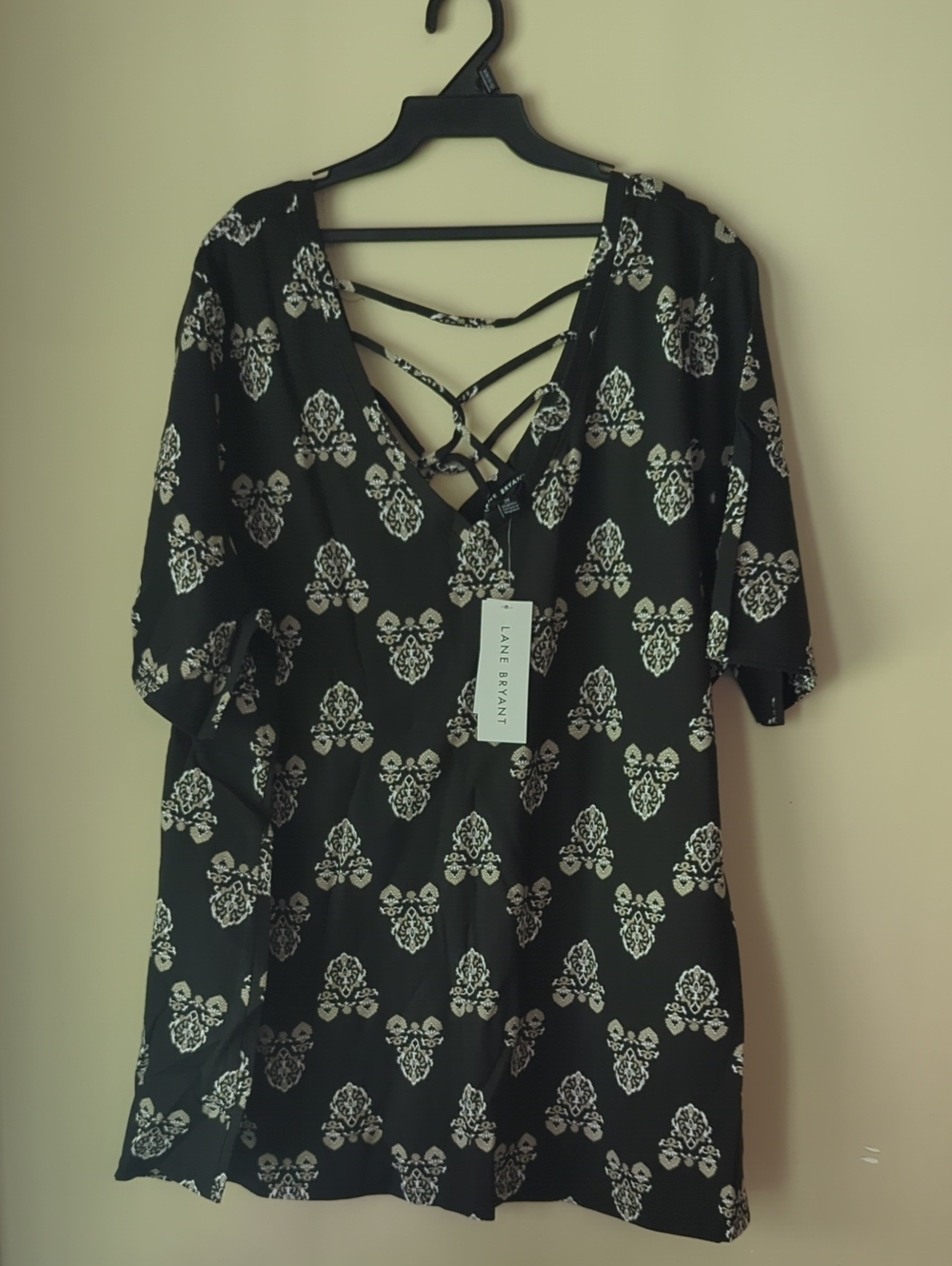 Lane Bryant Black and White Strappy V-Neck Tunic